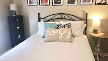 2 bedrooms, iron/ironing board, free WiFi, bed sheets