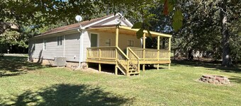 Wildflower Cottage : Country Home Near Town