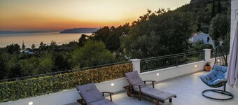 Villa Apollon with pool