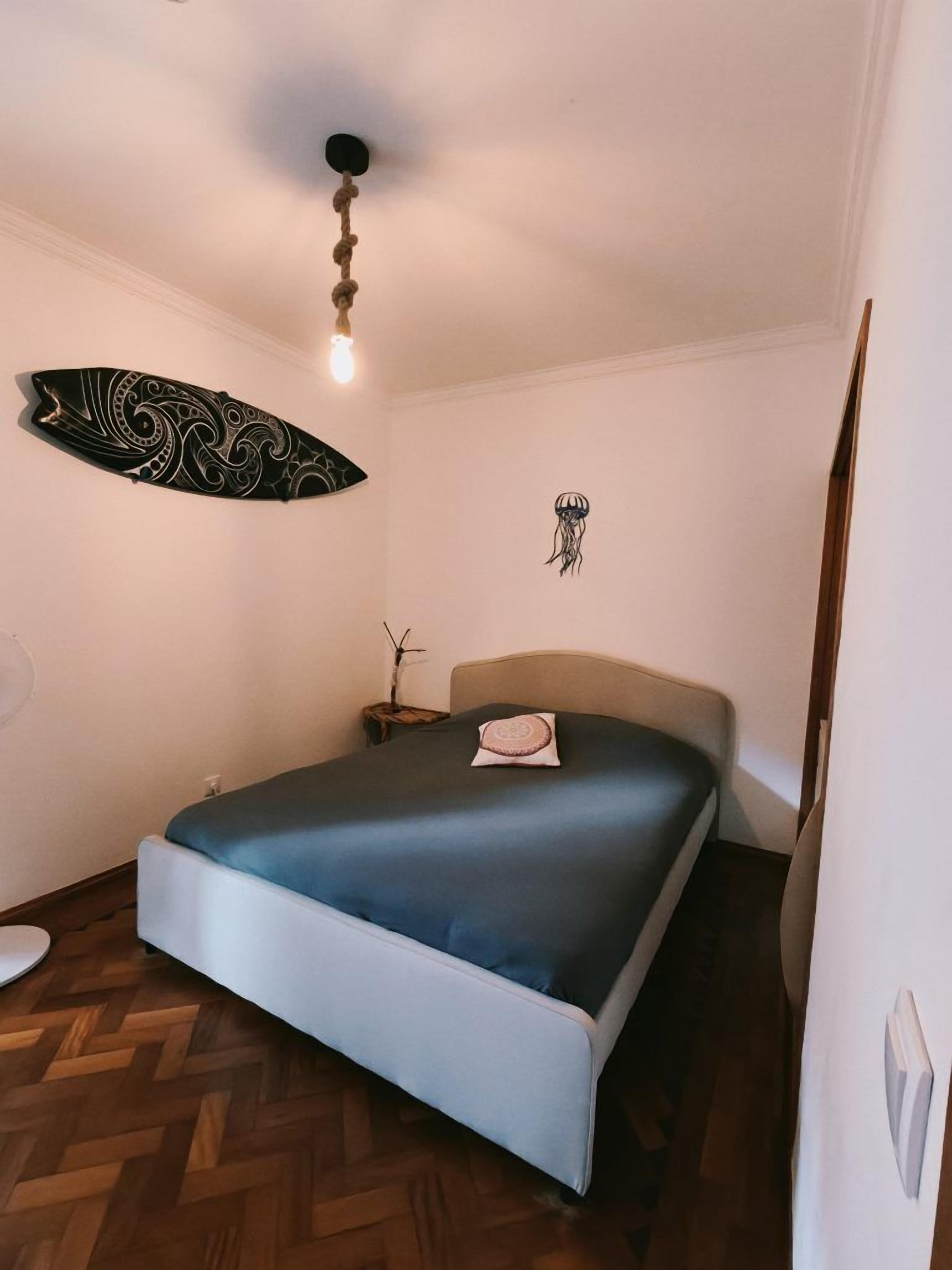 Comfort tweepersoonskamer | Luxe beddengoed, Select Comfort-bedden, individueel gedecoreerd