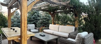 Immaculate 5-Bedroom Aurora Retreat — Luxury, Comfort & Colorado Adventure