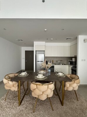 Fridge, oven, dishwasher, toaster