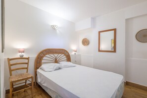 2 quartos, ferros/tábuas de passar roupa, Wi-Fi de cortesia