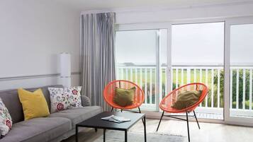 3 bedrooms, iron/ironing board