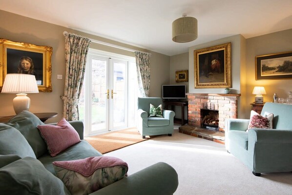 House | 2 bedrooms, desk, iron/ironing board, Internet