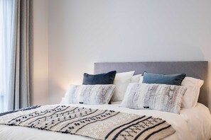 Casa | 4 habitaciones, escritorio, tabla de planchar con plancha y internet 