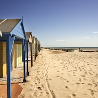 Casa | 3 dormitorios, escritorio, tabla de planchar con plancha y Internet