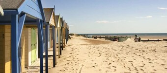 Absolute Beachfront With Decked Garden Oasis and Views