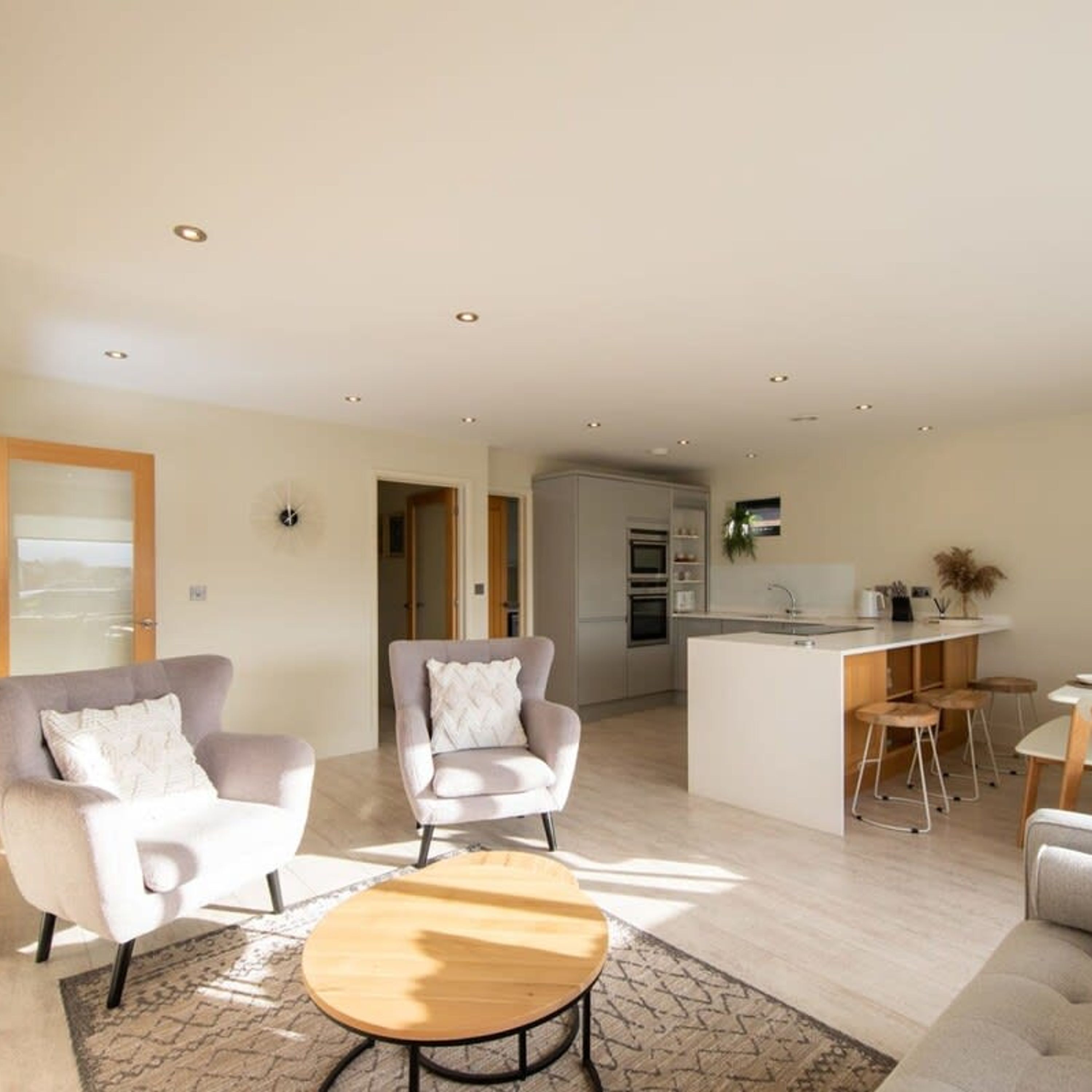 3 bedrooms, iron/ironing board, Internet