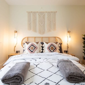 House | 3 bedrooms, iron/ironing board, Internet