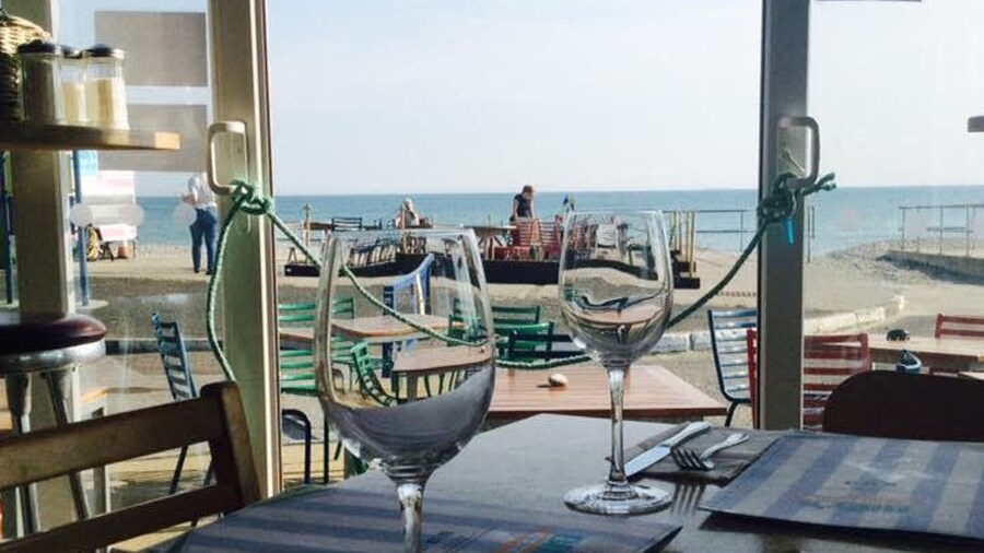 Designer Family Escape Hot Tub Steps to Beach