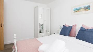 Studio, Accessible | 1 bedroom, iron/ironing board, Internet