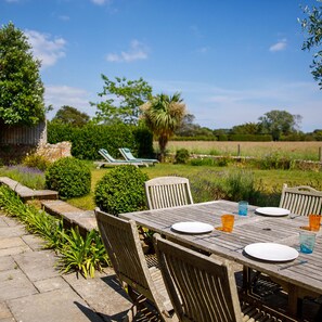 House | 4 bedrooms, iron/ironing board, Internet - Country Cottage in Pretty Village Quay Views (Chichester)