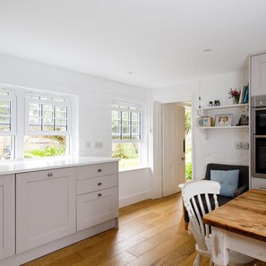 Huis | 4 slaapkamers, een strijkplank/strijkijzer, snel internet