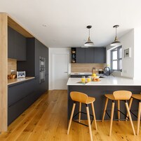 House | 4 bedrooms, iron/ironing board, Internet