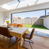 House | 4 bedrooms, iron/ironing board, Internet