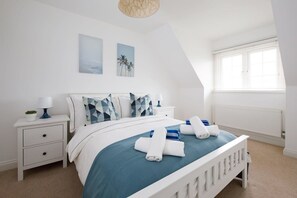 House | 3 bedrooms, iron/ironing board, Internet - Modern Stylish Seaside Family Home (Chichester)