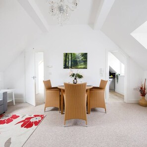 Apartment | 1 Schlafzimmer, Bügeleisen/Bügelbrett, Internetzugang