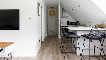 House | 2 bedrooms, iron/ironing board, Internet