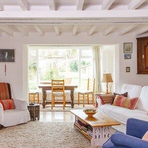 House | 3 bedrooms, iron/ironing board, Internet - Pretty Cottage Near City Sea (Chichester)