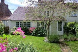 House | 3 bedrooms, iron/ironing board, Internet - Pretty Cottage Near City Sea (Chichester)