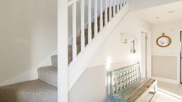 House | 4 bedrooms, iron/ironing board, Internet