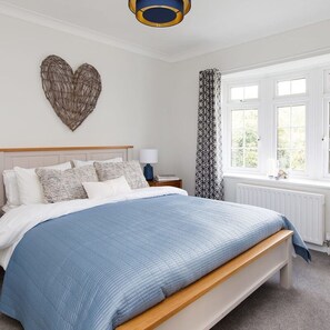 บ้านพัก | 4 ห้องนอน, อินเทอร์เน็ตความเร็วสูง