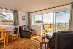 Studio | 3 bedrooms, desk, iron/ironing board, Internet - Sunny Seafront Chalet - Sleeps 6 (Chichester)
