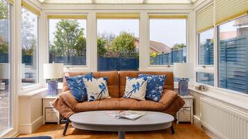 House | 3 bedrooms, iron/ironing board, Internet