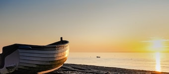 Wonderful Seafront Home - Panoramic Ocean Views