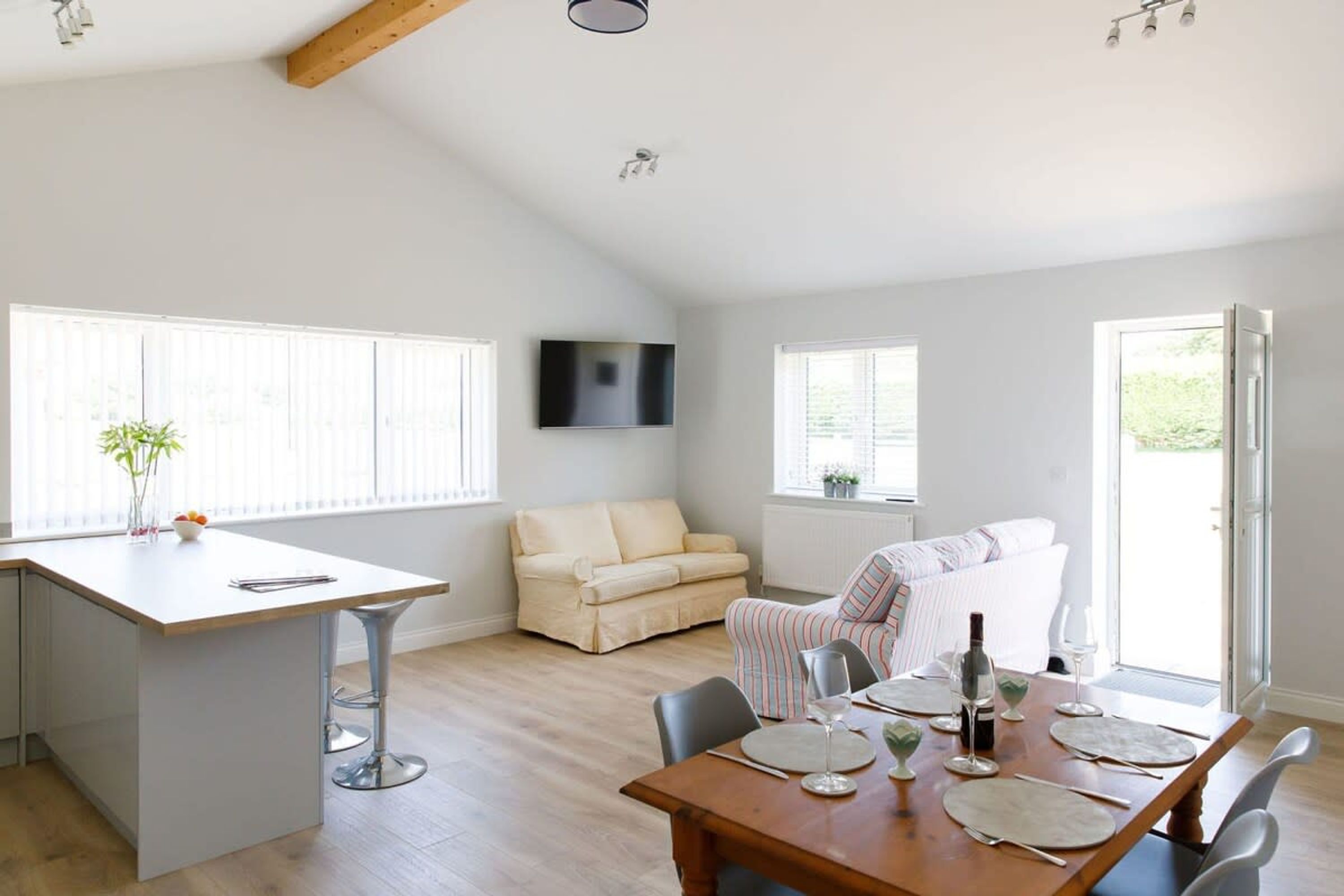 House | 2 bedrooms, iron/ironing board, Internet