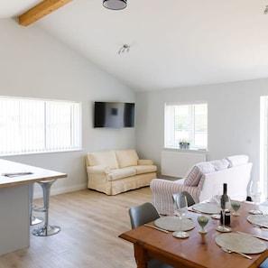 House | 2 bedrooms, iron/ironing board, Internet - Countryside Bungalow for 4 Close to Beaches (Chichester)