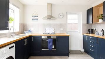 Studio | 2 bedrooms, Internet