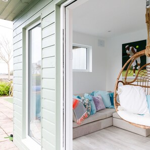 House - Amazing 5 BR Country Home Pool Gym Yoga Studio (Chichester)