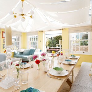 บ้านพัก | 5 ห้องนอน, อินเทอร์เน็ตความเร็วสูง