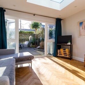 House | 2 bilik tidur, Internet