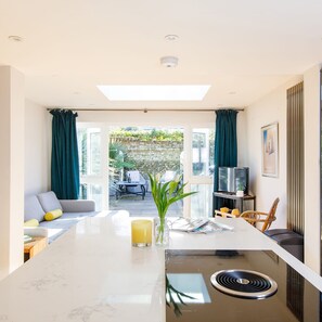 House | 2 bilik tidur, Internet