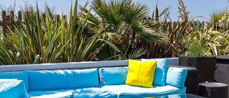 House | 4 bedrooms, desk, iron/ironing board, Internet