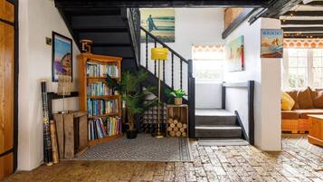 House | 5 bilik tidur, seterika/papan seterika, Internet