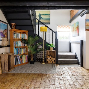 House | 5 bedrooms, iron/ironing board, Internet - Tranquil Luxe in Country Cottage (Chichester)