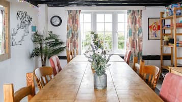 House | 5 bilik tidur, seterika/papan seterika, Internet