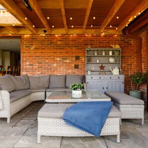 Talo | 6 makuuhuonetta, työpöytä, silitysrauta/-lauta, internet