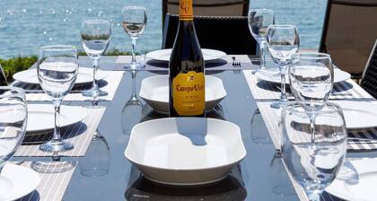 The Sea House - Ultimate Seafront Living Sunsets