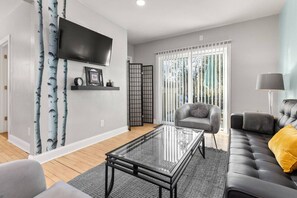 Unclassified image, 5 of 35, button