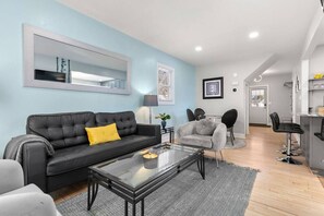 Unclassified image, 2 of 35, button