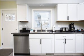 Fridge, microwave, oven, stovetop - Whimsical Magic Renovated Home - Walk to Downtown from Atlantic St. (Appleton)