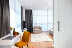 Executive Double Room | Desk, soundproofing, free WiFi, bed sheets