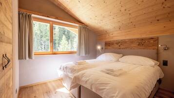 Con stile personalizzato, con arredamento individuale, insonorizzazione