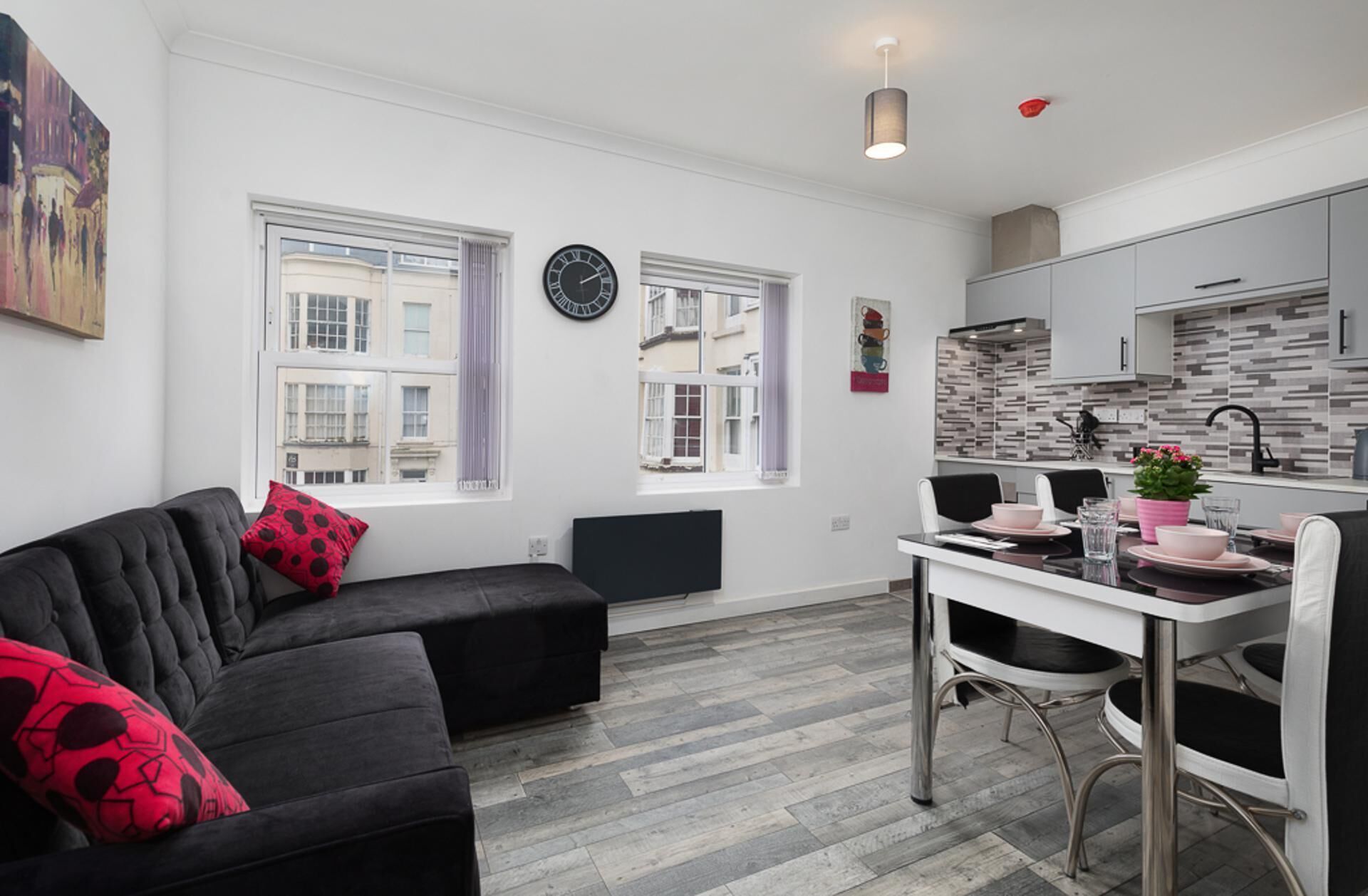 Apartment | Living area | TV