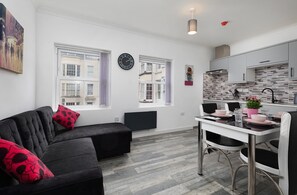 Apartment | Living area | TV - 1 Bed Flat - Sleeps 2 - Wifi (Scarborough)
